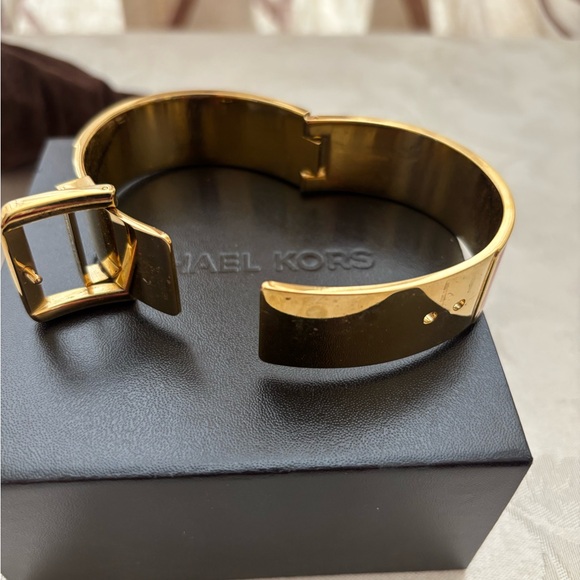 🆕Michael Kors Iconic Orange and Gold Bangle - Picture 3 of 6